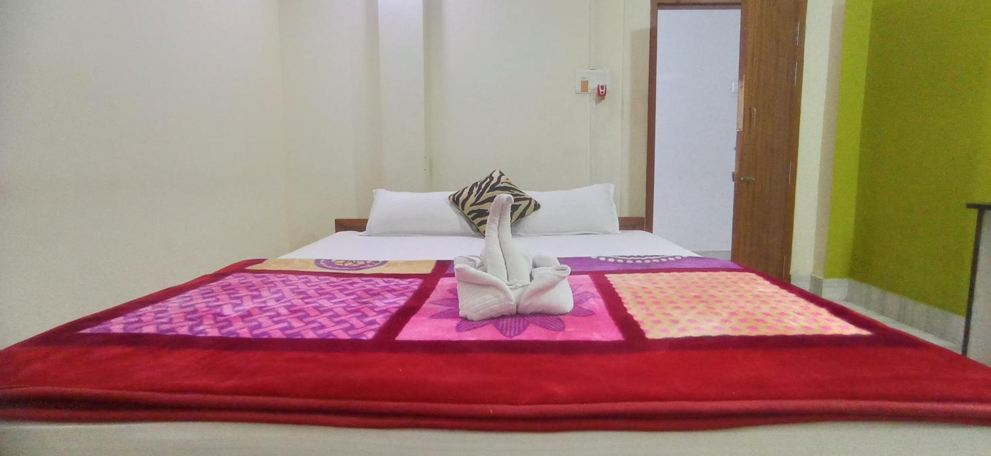 Hotel Kaziranga Holidays Exterior photo